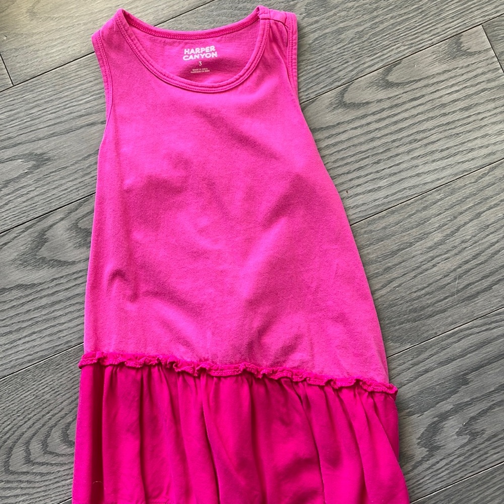 Summer clearance 🎉 NWOT Harper Canyon size 3 dress